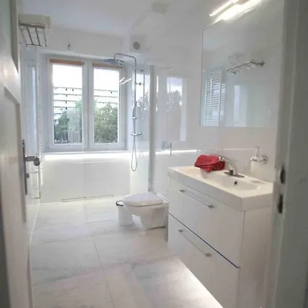 Homestay Pokoje Ul Przybyszewskiego 3
